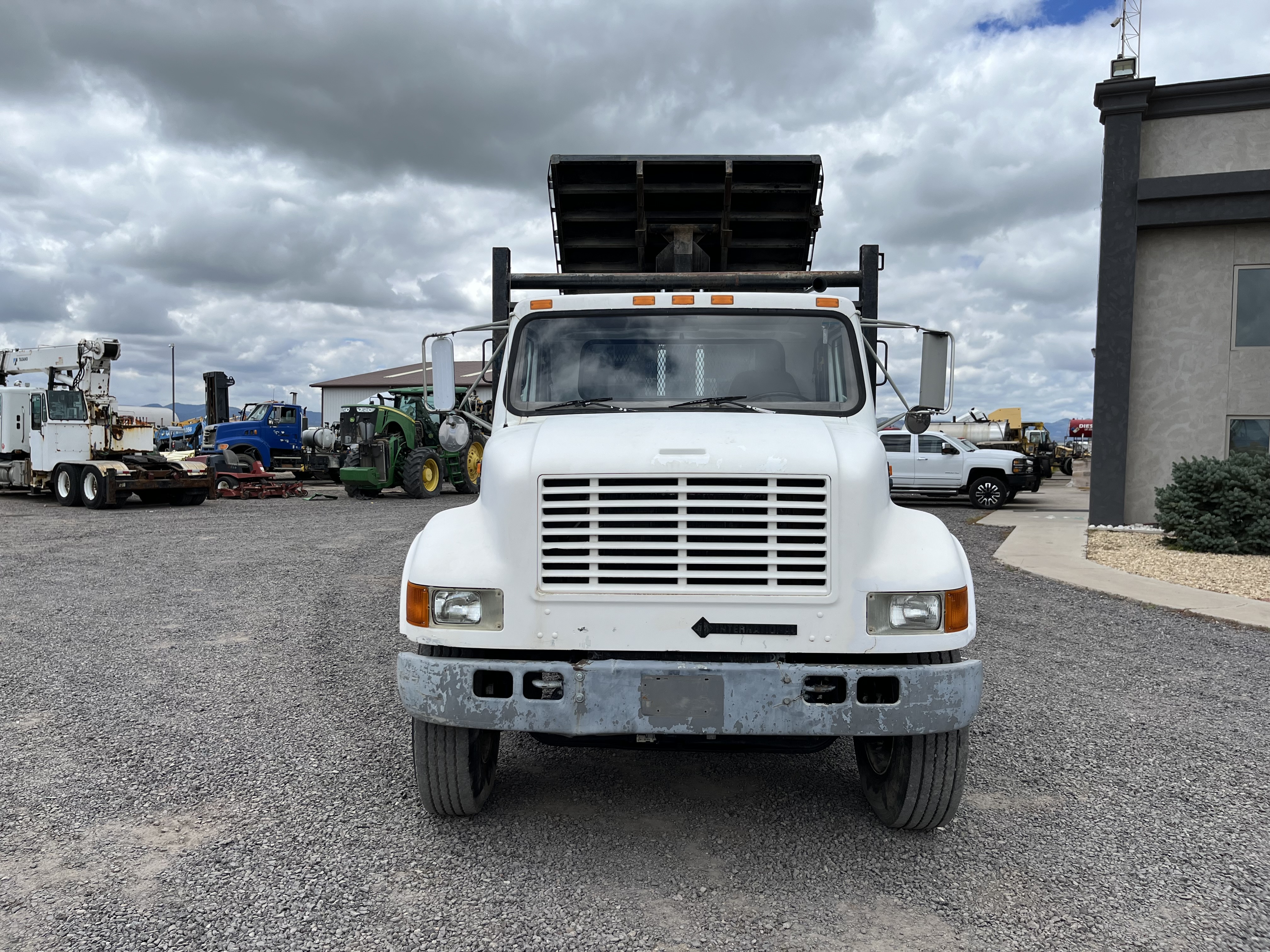 INTERNATIONAL 4900